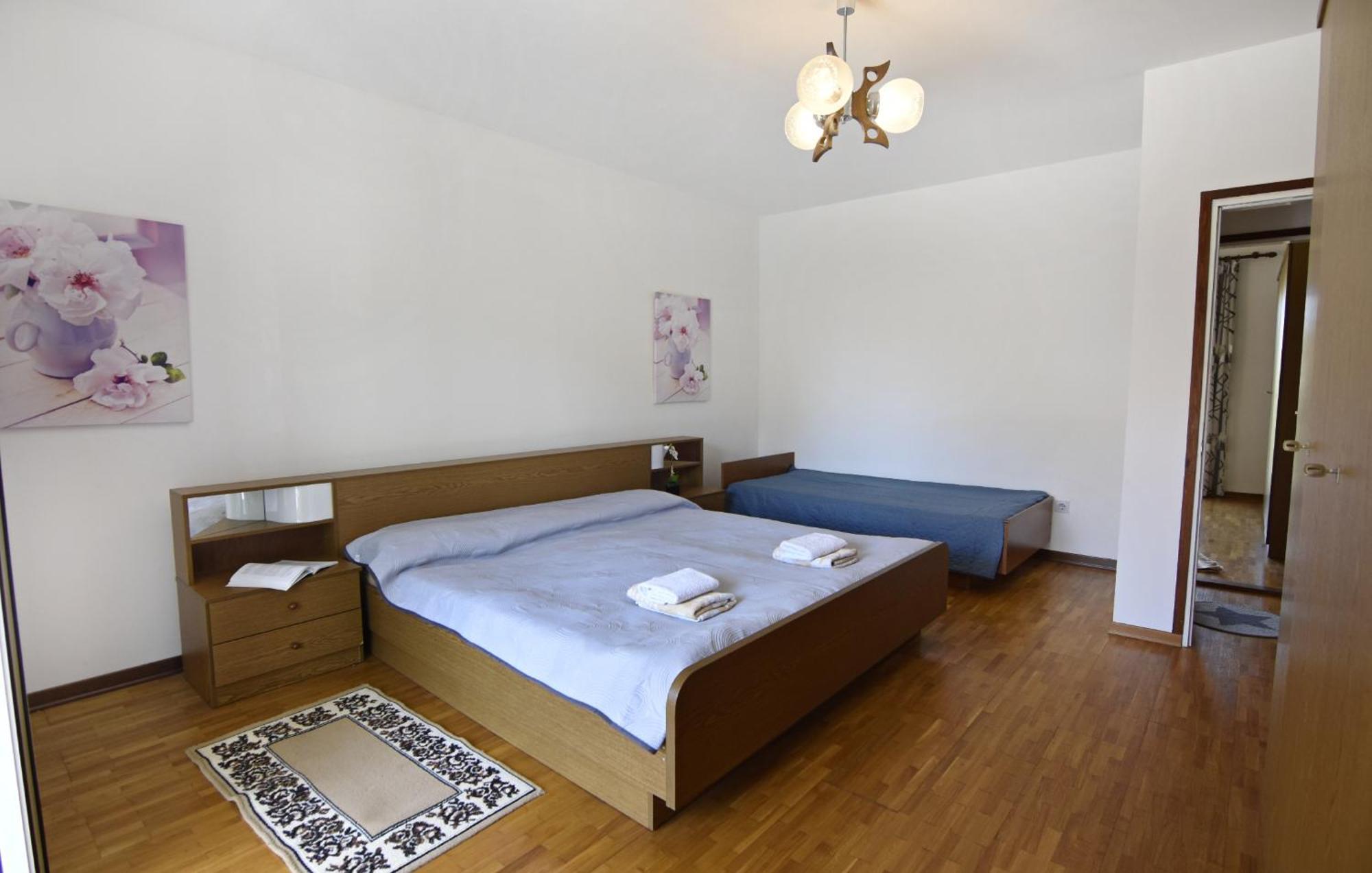 With A Parking Space - 22473 Apartman *