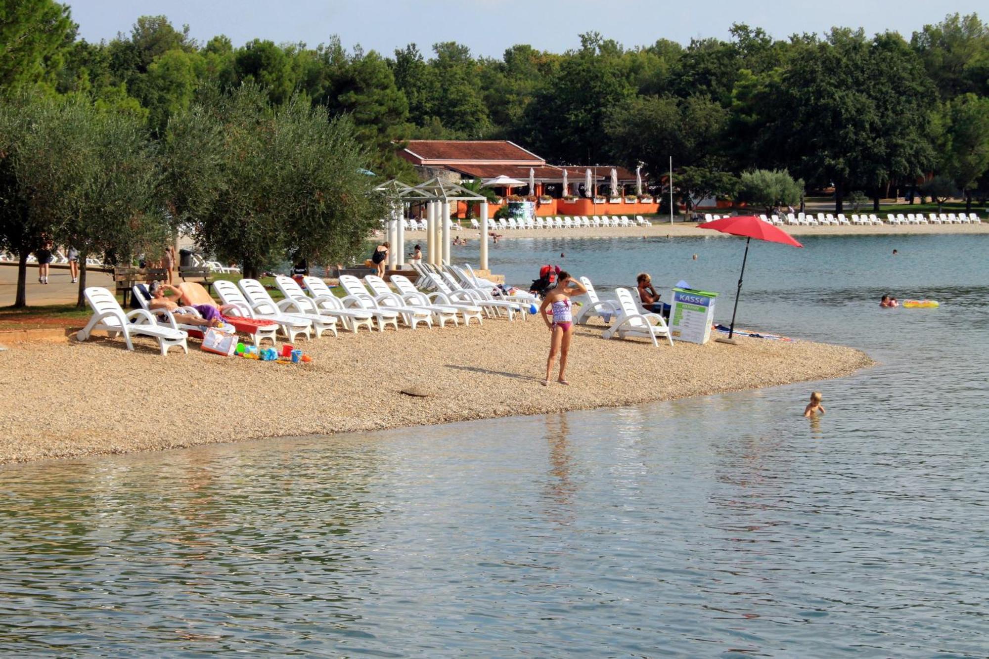 With A Parking Space - 22473 Apartman Umag